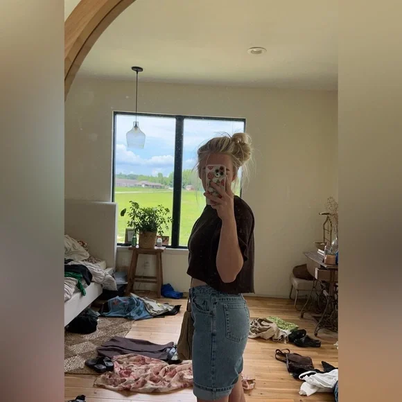 Brown cropped shirt - Picture 2 of 4